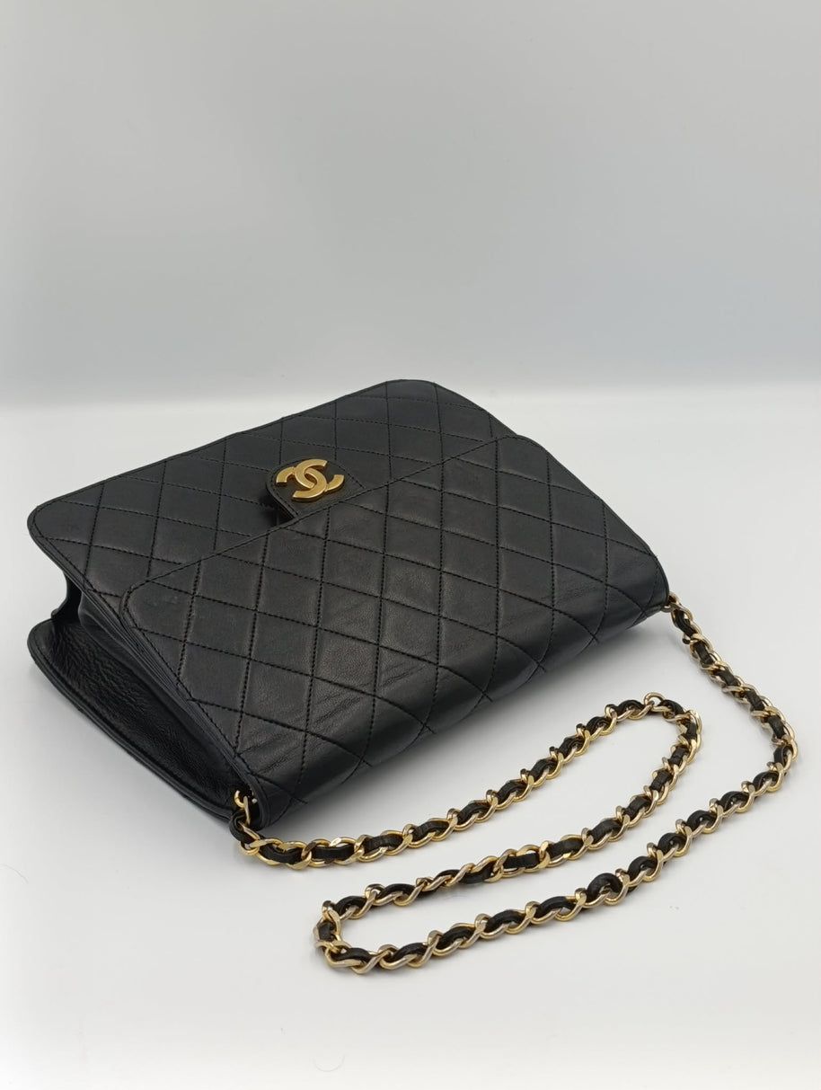 Sac Chanel Timeless 22 Vintage Cuir Noir Dorure 24 Carats