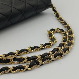 Chanel Timeless 22 vintage dessous du sac