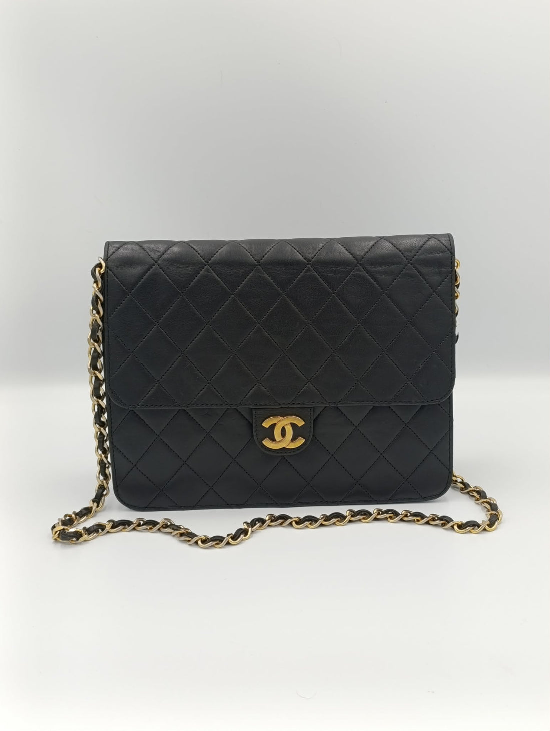 Sac Chanel Timeless 22 Vintage Cuir Noir Dorure 24 Carats