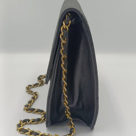 Sac Chanel Timeless 22 vintage vue de profil