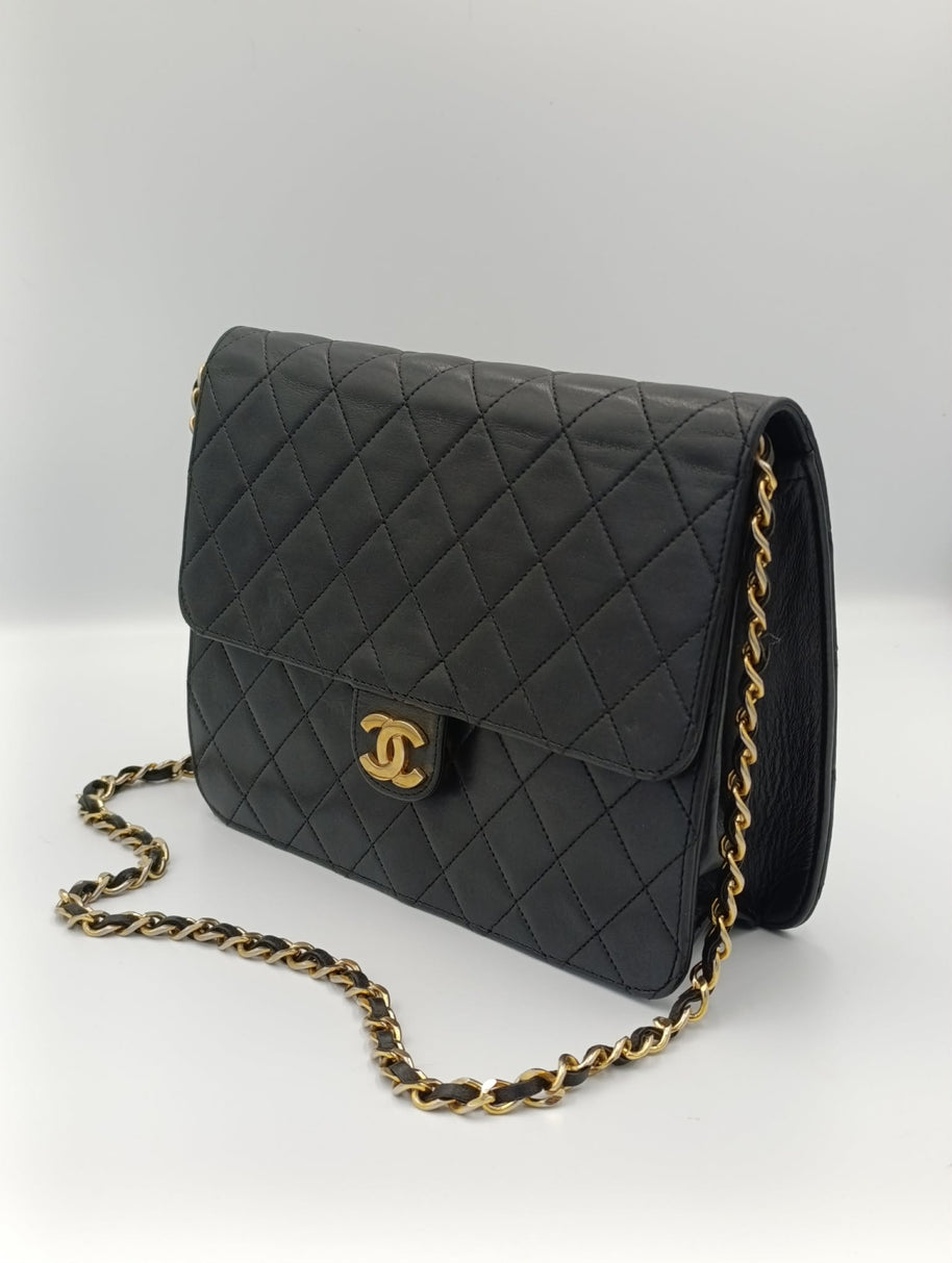 Chanel Timeless 22 vintage cuir noir intérieur doublure