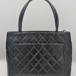 Poignées du Chanel Cabas Tote Médaillon