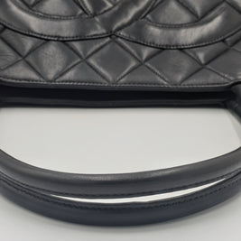Fermeture du cabas Chanel Médaillon noir