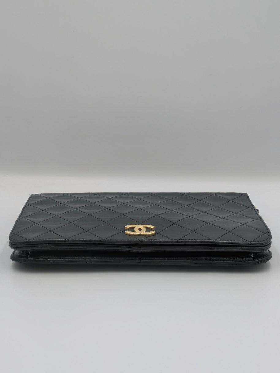 Dos du sac Chanel Timeless vintage noir matelassé
