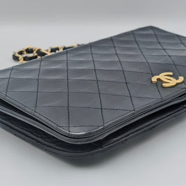 Intérieur et détails du Chanel Timeless vintage authentifié