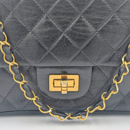 Sac Chanel 2.55 cuir noir et dorure 24k Gold- Génération 70's