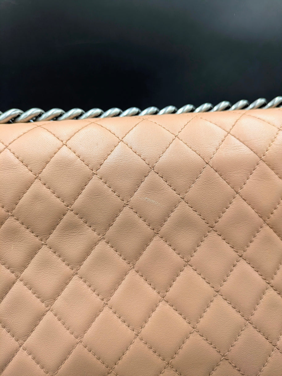 Accessoires full set du sac Chanel Boy large beige rosé