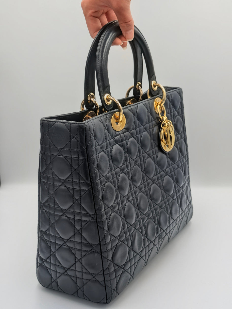 Lady Dior large noir matelassé cannage Dior
