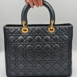 Intérieur du sac Lady Dior large cuir noir