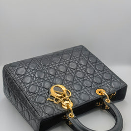Sac Lady Dior Large — Cuir Agneau Noir Matelassé, Vintage, Breloques Dorées