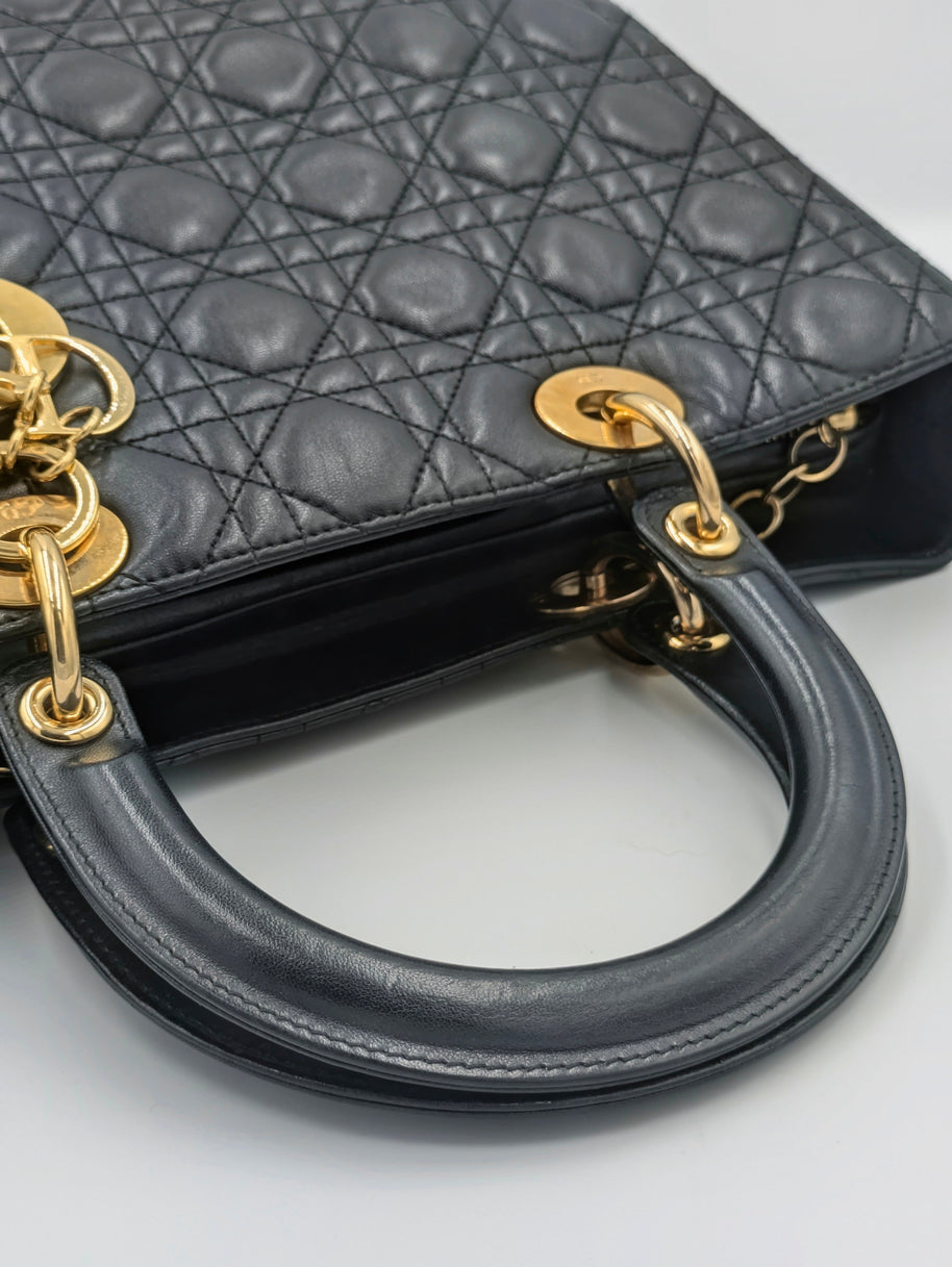 Sac Lady Dior Large — Cuir Agneau Noir Matelassé, Vintage, Breloques Dorées