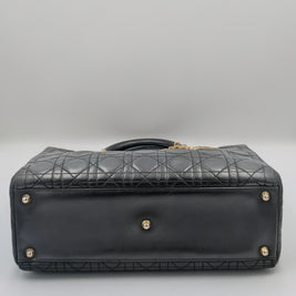 Sac Lady Dior Large — Cuir Agneau Noir Matelassé, Vintage, Breloques Dorées