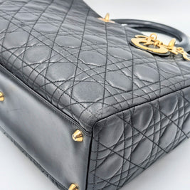 Sac Lady Dior Large — Cuir Agneau Noir Matelassé, Vintage, Breloques Dorées