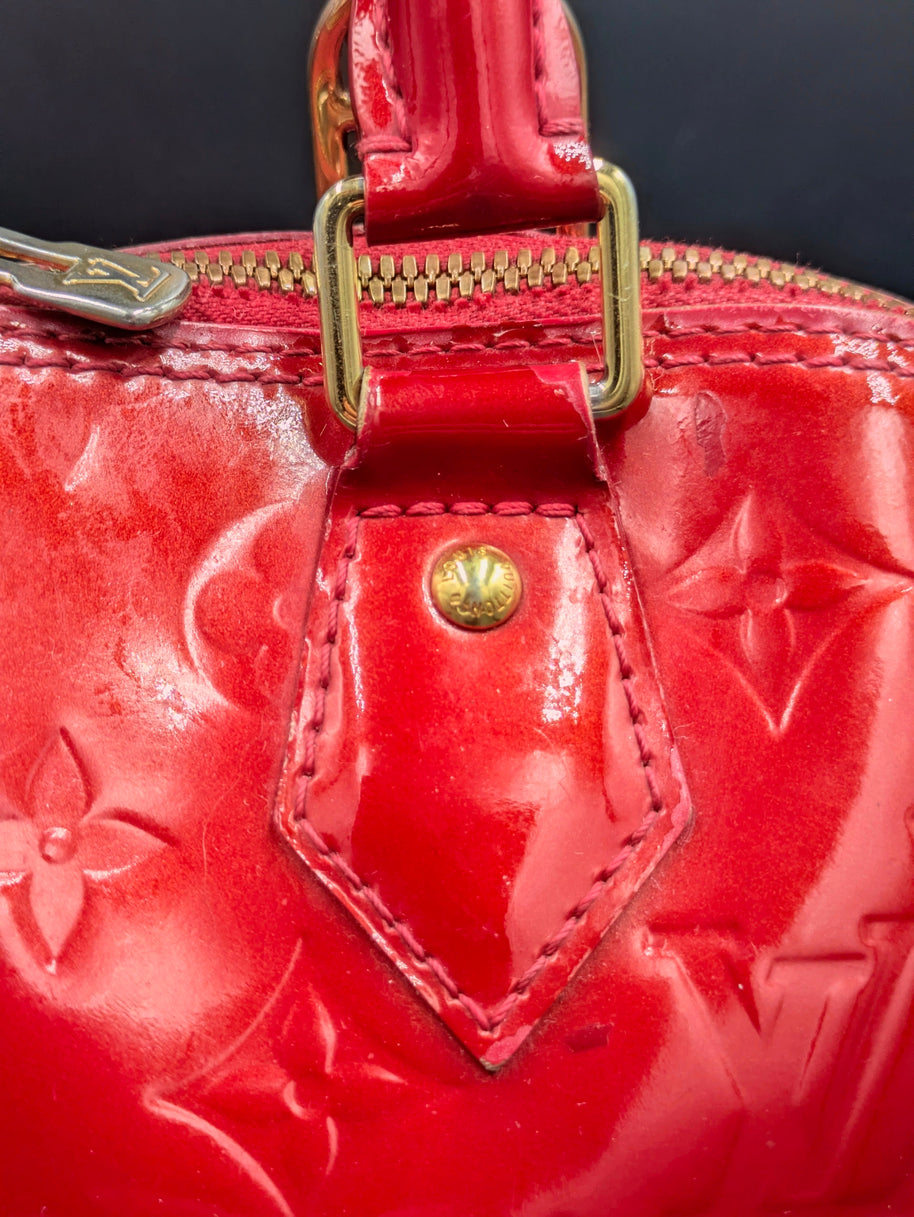Détail coutures sac Chanel Timeless vintage
