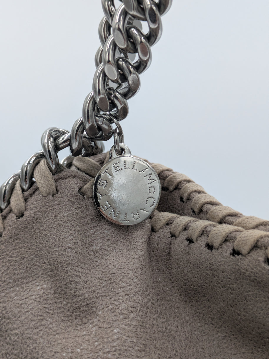 Sac Stella McCartney Falabella Mini gris vue de profil