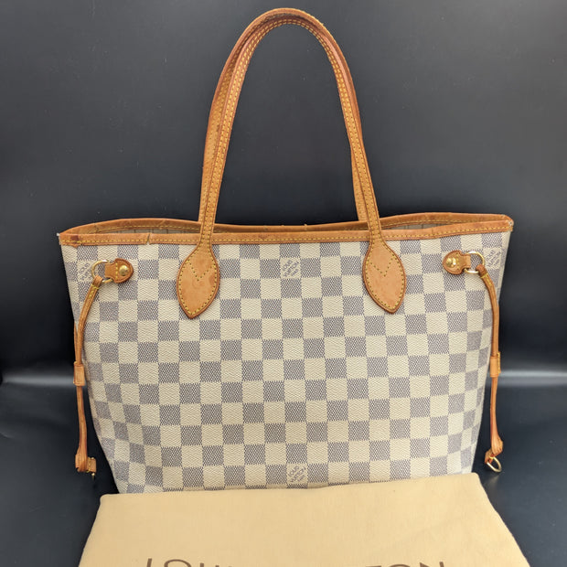 Sac Louis Vuitton Neverfull PM toile Damier Azur vintage vue de face