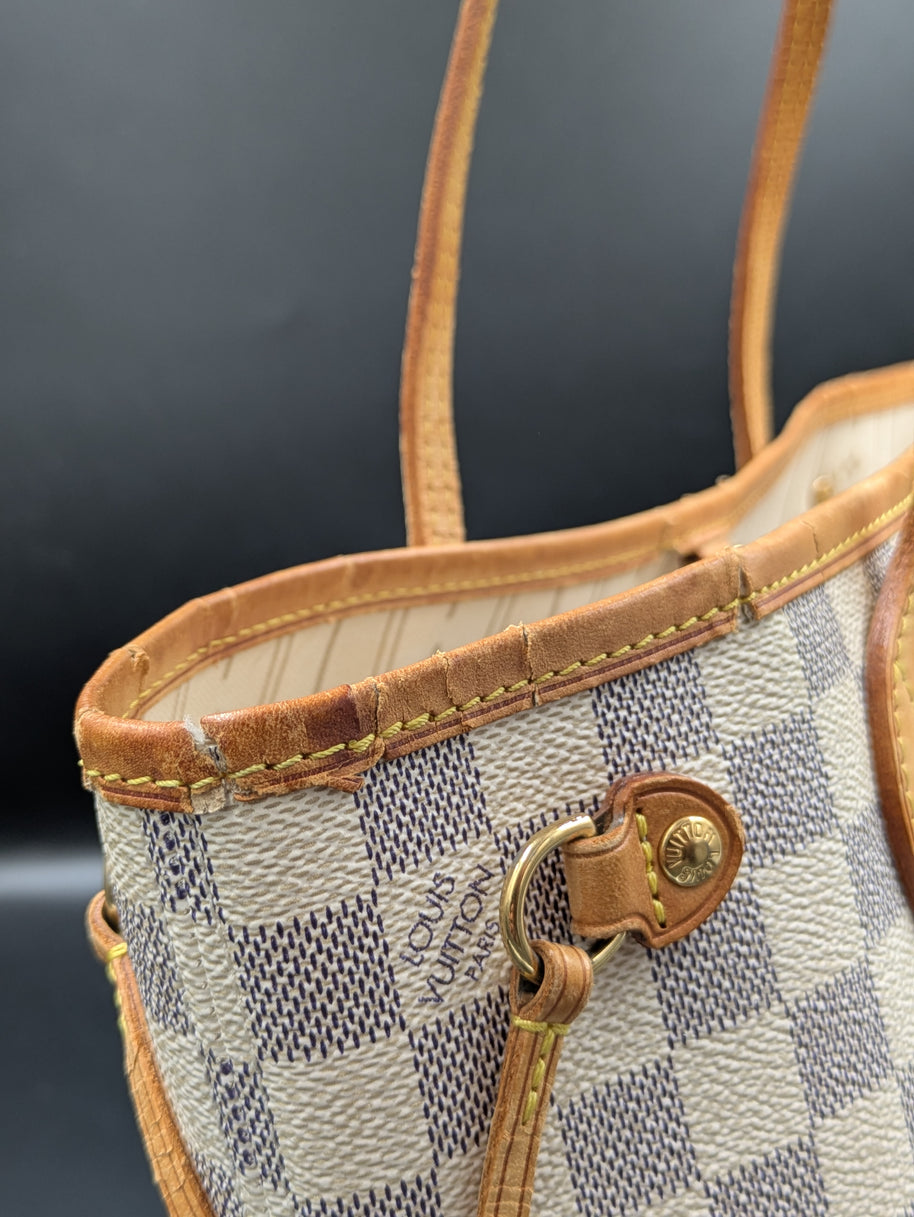 Intérieur du Louis Vuitton Neverfull PM toile Damier Azur