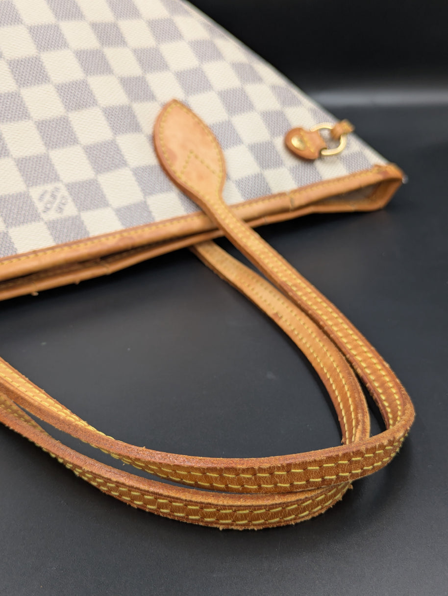 Numéro de série AR1192 authentifiant le Louis Vuitton Neverfull PM Azur