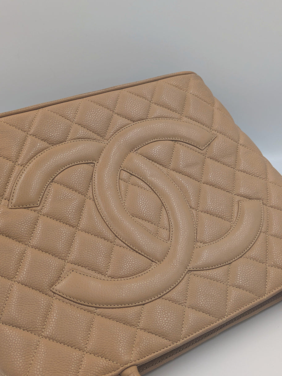 Chanel Médaillon camel détail intérieur et poche