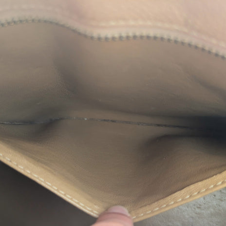 Sac Chanel Médaillon cuir caviar camel format tote