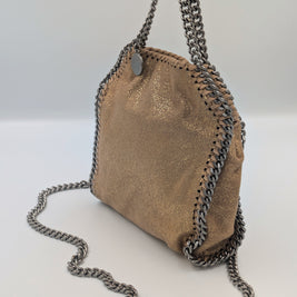 Falabella Tiny doré pailleté vue de dos