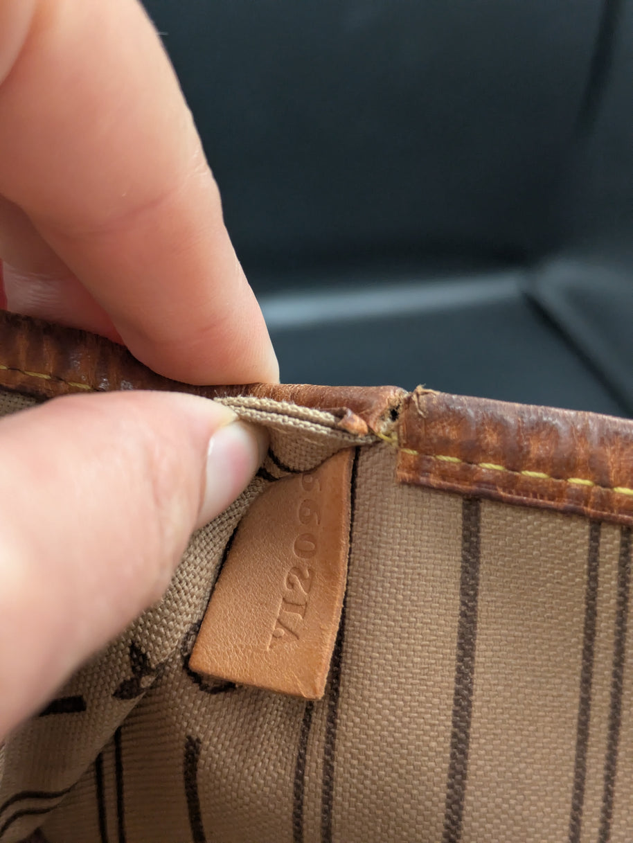 Neverfull MM monogram vue d'ensemble sac posé