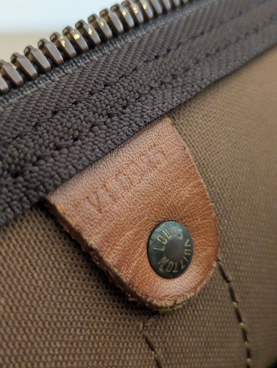 Louis Vuitton Keepall 50 détail coins et coutures