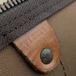 Louis Vuitton Keepall 50 détail coins et coutures